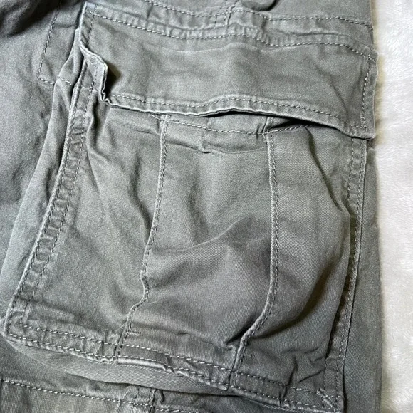 Old Navy Lived In Straight Cargo Shorts Mens 38 Grey Built In Flex Pockets - Picture 8 of 16